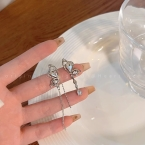 Aros Asimétricos Mariposa con Cadenas y Circonitas Plateadas A1249