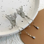 Aros Colgantes Mariposa Calada con Cadenas y Cristales Gota A1383