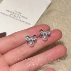 Aros Pasantes Moño de Circonita con Perla Central A1445