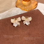 Aros Pasantes Mariposa Degradé con Flor Esmaltada A1635