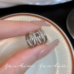 Argollas Huggies Anchas Multilínea con Strass Pavé A1863