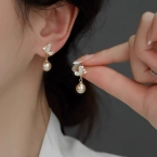 Aros Colgantes Mariposa de Cristal con Perla Gota A2150
