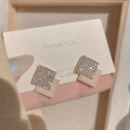 Aros Pasantes Cuadrados Geométricos con Strass A218