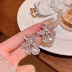 Aros Pasantes Flor con Circonitas y Perla Colgante A2463