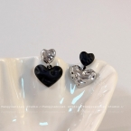 Aros Colgantes Doble Corazón Martillado Plata y Negro A2630