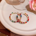 Argollas Doradas con Incrustaciones de Cristales Multicolores A2715