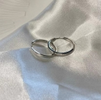 Argollas Clásicas Medianas Lisas Plateadas E5209