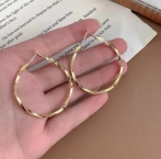 Aros Argollas Medianas Onduladas de Perfil Torzado E5299