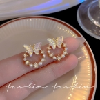 Aros Pasantes Corona de Perlas y Strass con Mariposa de Cristal Dorados E5659