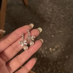 Aros Colgantes Moño de Strass y Perla Gota E6071