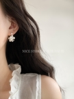 Aros Argollita con Flor de Perlas y Circones E6963