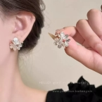 Aros Pasantes Ramillete Floral de Circonias Facetadas E7066
