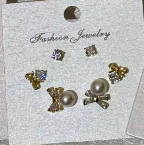Set de Aros Pasantes Moños con Perla y Circones Dorados E7088