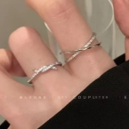 Set de Anillos Finos Cruzados con Micro Pavé J1120
