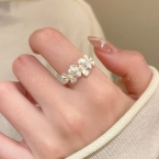 Anillo Ajustable Flores Nacaradas con Centro Dorado J1135