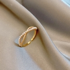 Anillo Abierto Regulable Cruzado con Microperlas J119