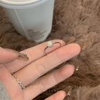 Anillo Solitario Corazón Ópalo Blanco Plateado J815