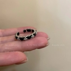 Anillo Regulable con Corazones Negros y Circones J923
