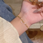 Pulsera de Eslabones Torzados con Cristales y Dije Colgante S689